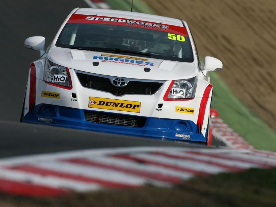  Toyota Avensis Sedan BTCC 2010 года  (фото 8 из 12)